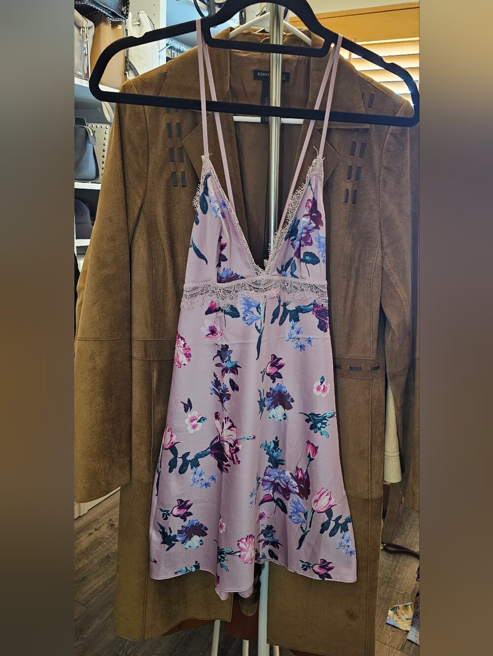Victoria's Secret Floral/Lace Trim Slip. Size S.
